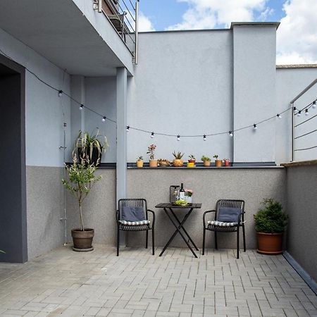 Apartman Yellow Submarine Se Slunnou Terasou Kutna Hora Exterior photo