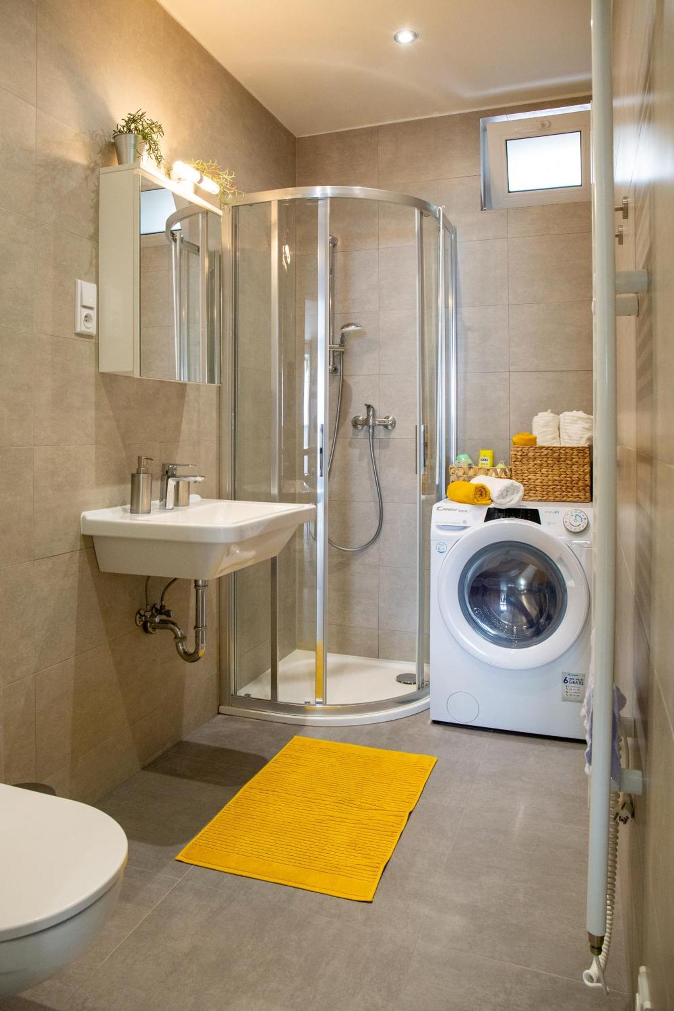 Apartman Yellow Submarine Se Slunnou Terasou Kutna Hora Exterior photo
